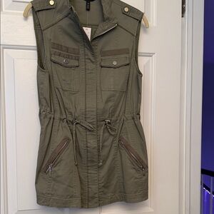 White House Black Market Sage Green Vest. NWT